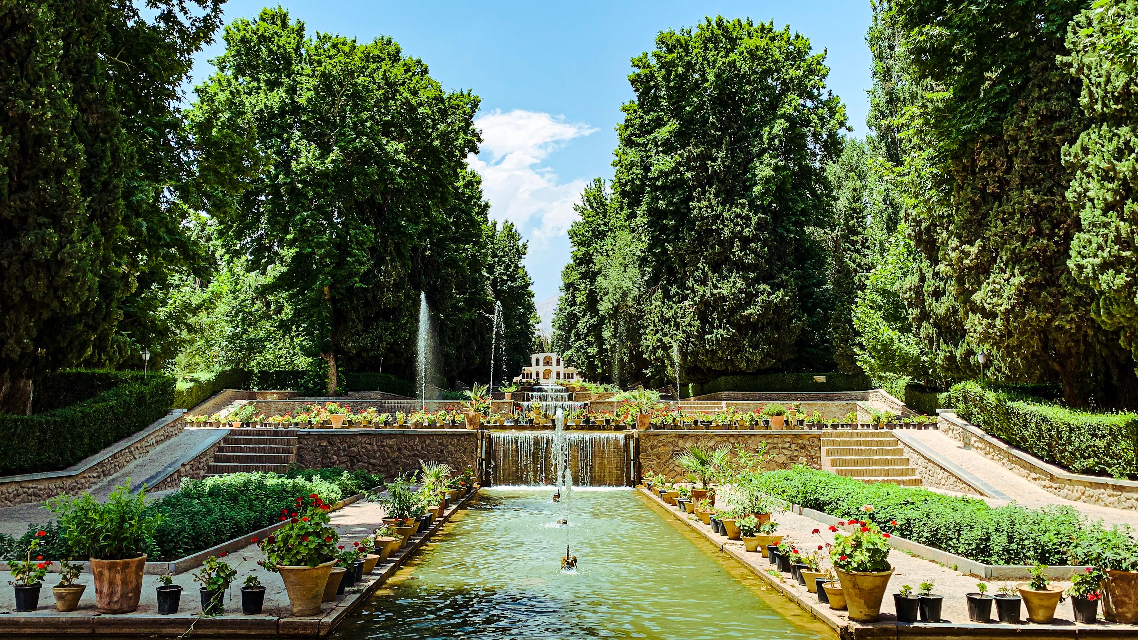 Shazdeh Mahan Garden